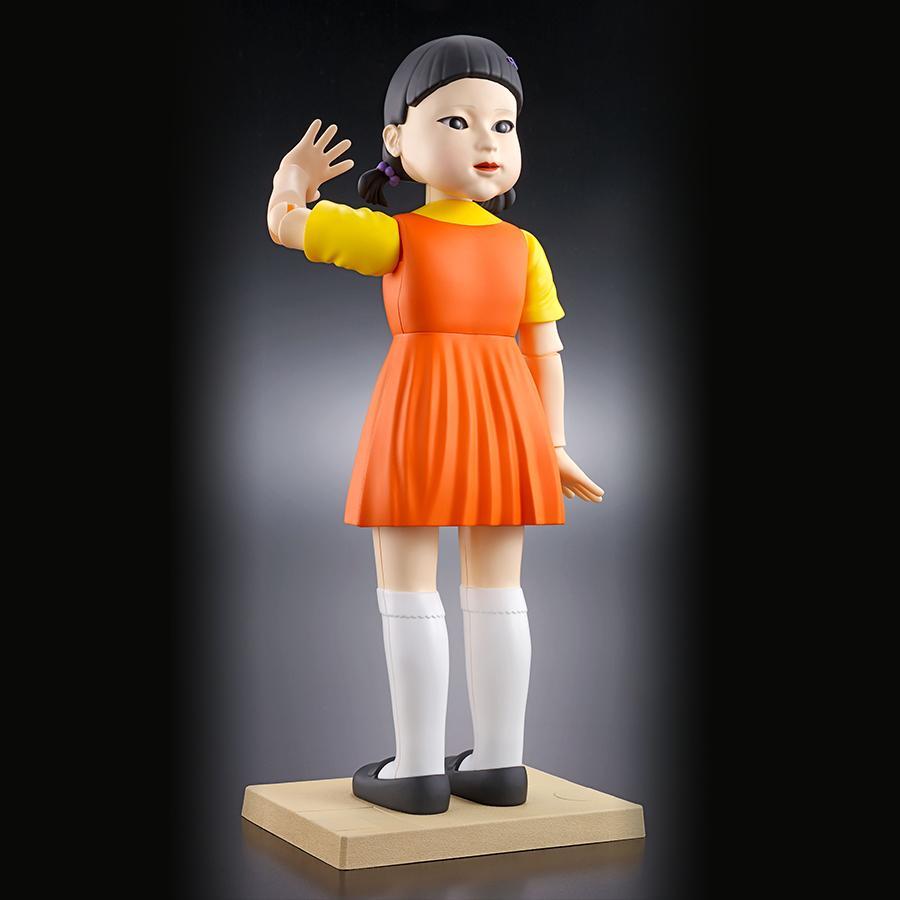 Red light green light action figure