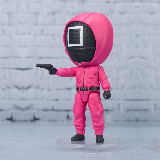 Figurine Squid Game Masked Manager Figuarts Mini