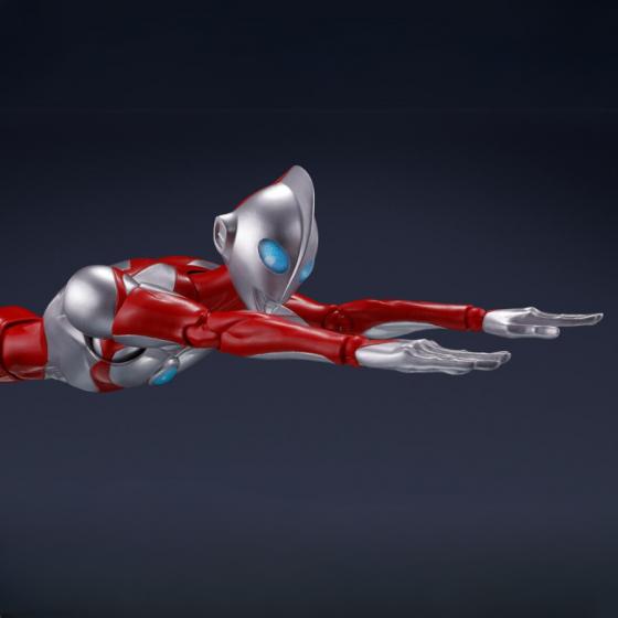 Ultraman & Emi Ultraman : Rising S.H.Figuarts Bandai Figures