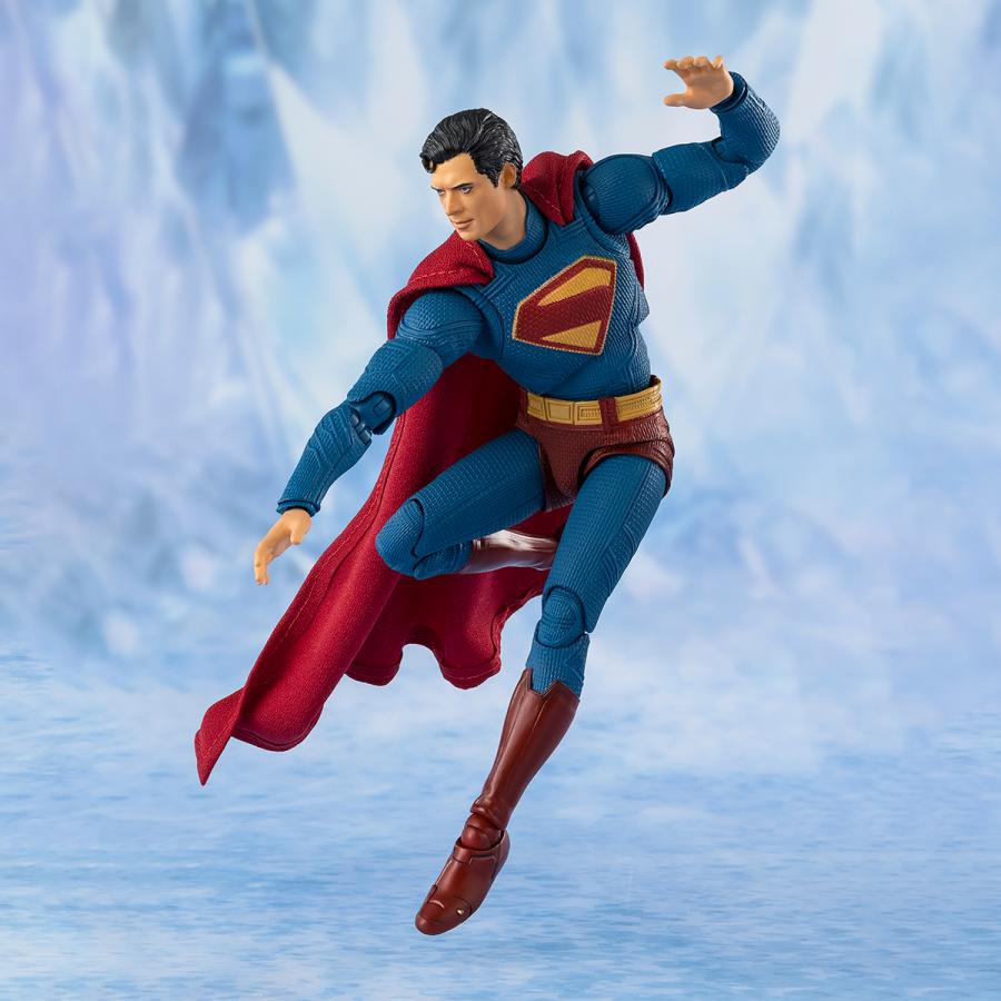 DC Comics / Figurine Superman S.H.Figuarts