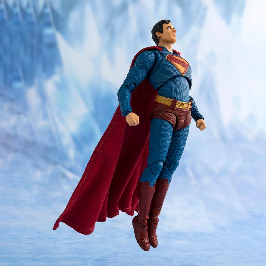 DC Comics / Figurine Superman S.H.Figuarts