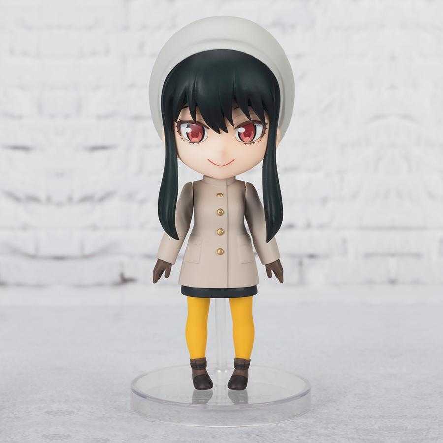 Figurina Yor Forger Codice: White Figuarts Mini Bandai