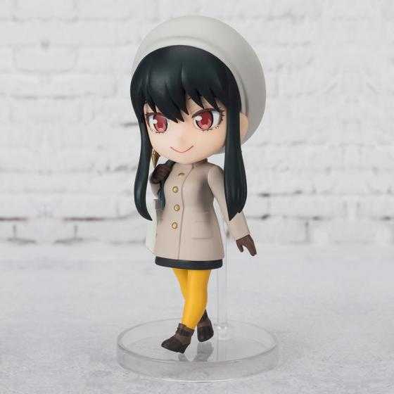 Figurina Yor Forger Codice: White Figuarts Mini Bandai
