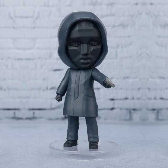 Figurina Squid Game Netflix Front Man Figuarts Mini