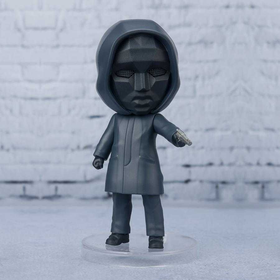 Figurina Squid Game Netflix Front Man Figuarts Mini